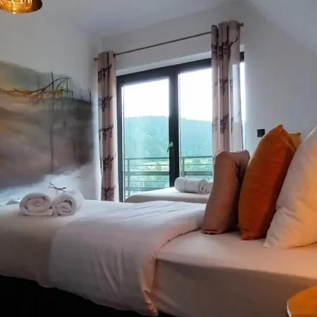 Cztery Pory Roku Domek alpejski